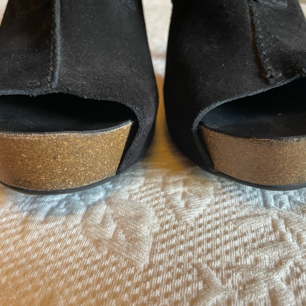 Pedro Garcia heeled booties. Made in Spain - Picture 6 of 10